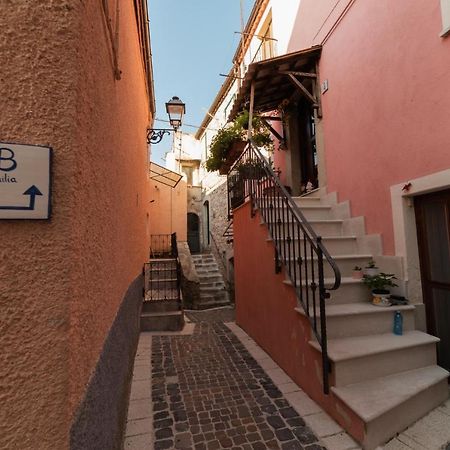 La Casa Di Duilia Bed & Breakfast Fornelli Exterior photo